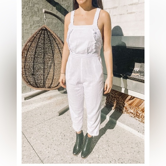 Rue Stiic Costello Overall Jumpsuit Ruffle Open Back White Linen Size Small - Picture 13 of 15